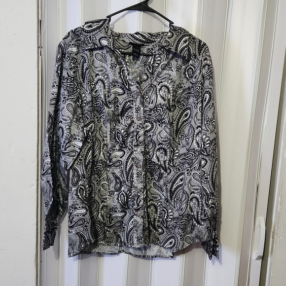 Lane Bryant Black and White Women's Top - Picture 1 of 7